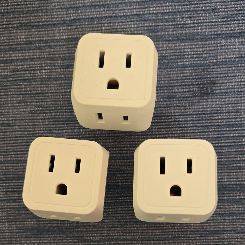 Type G  Outlet to Type A Converter /  Multi-Plugs - Set Of 3